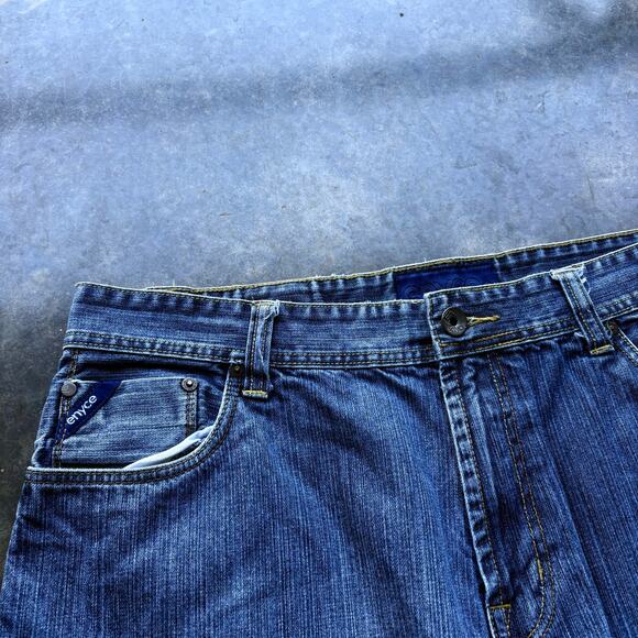 Essential Vintage Y2K Eynce Embroidered Denim Shorts - Picture 3 of 5